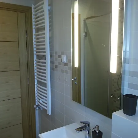 Ndk Naselje Kalman Sa Garaznim Mestom *