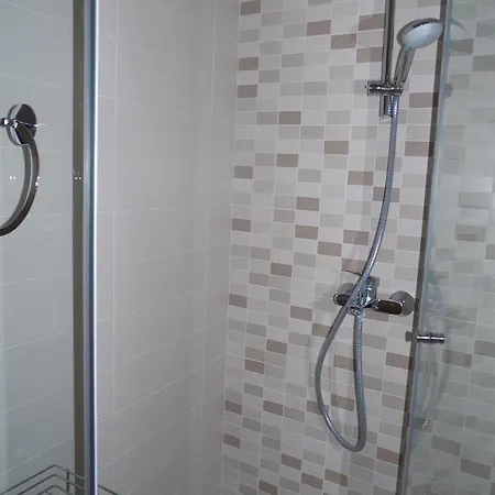 Ndk Naselje Kalman Sa Garaznim Mestom