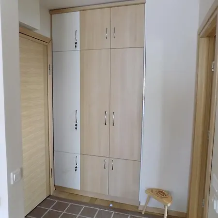 Ndk Naselje Kalman Sa Garaznim Mestom Apartmán *