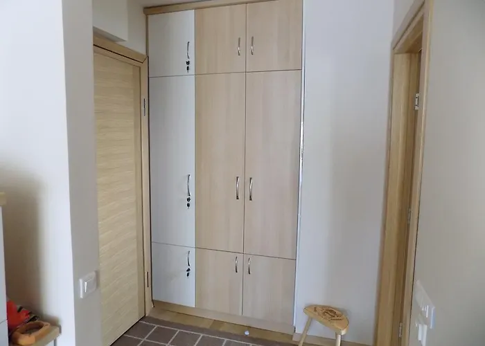 Ndk Naselje Kalman Sa Garaznim Mestom Lejlighed *